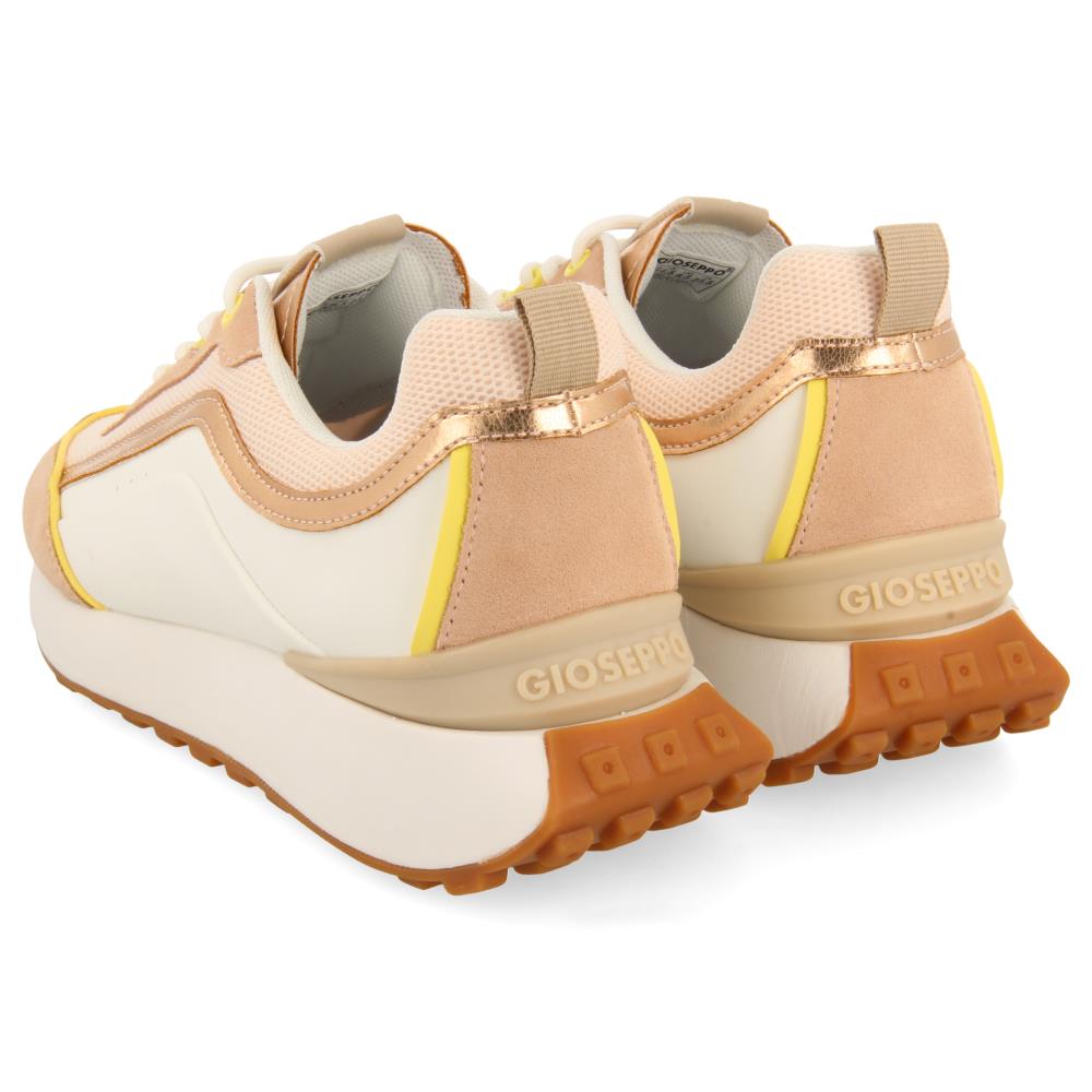 71071 BALLAGAT Nude