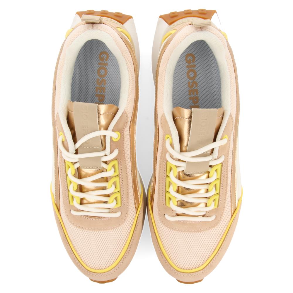 71071 BALLAGAT Nude